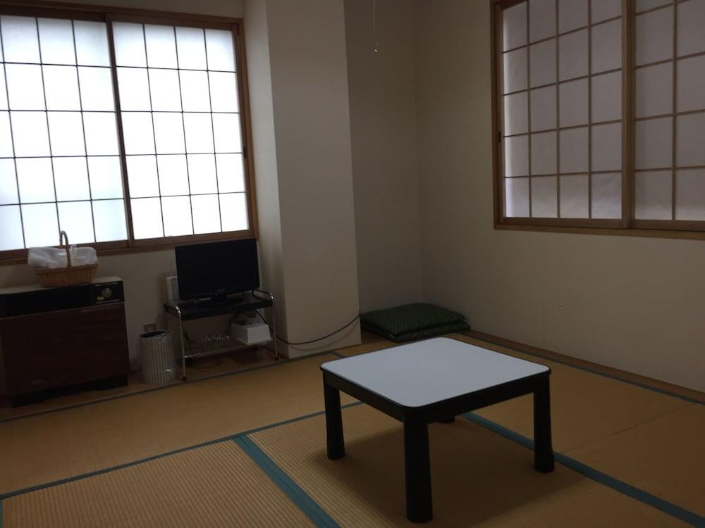 Mistral Hotell Minamiuonuma Exteriör bild