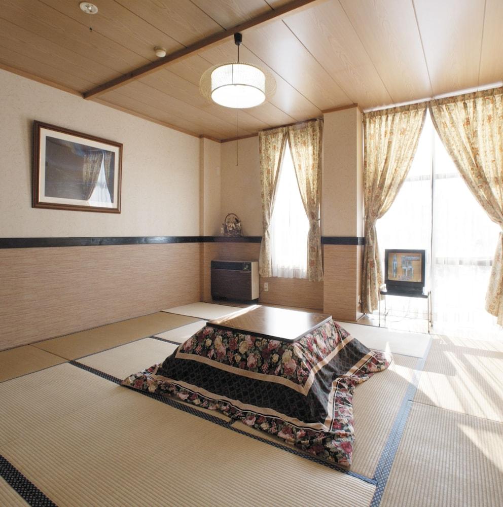 Mistral Hotell Minamiuonuma Exteriör bild