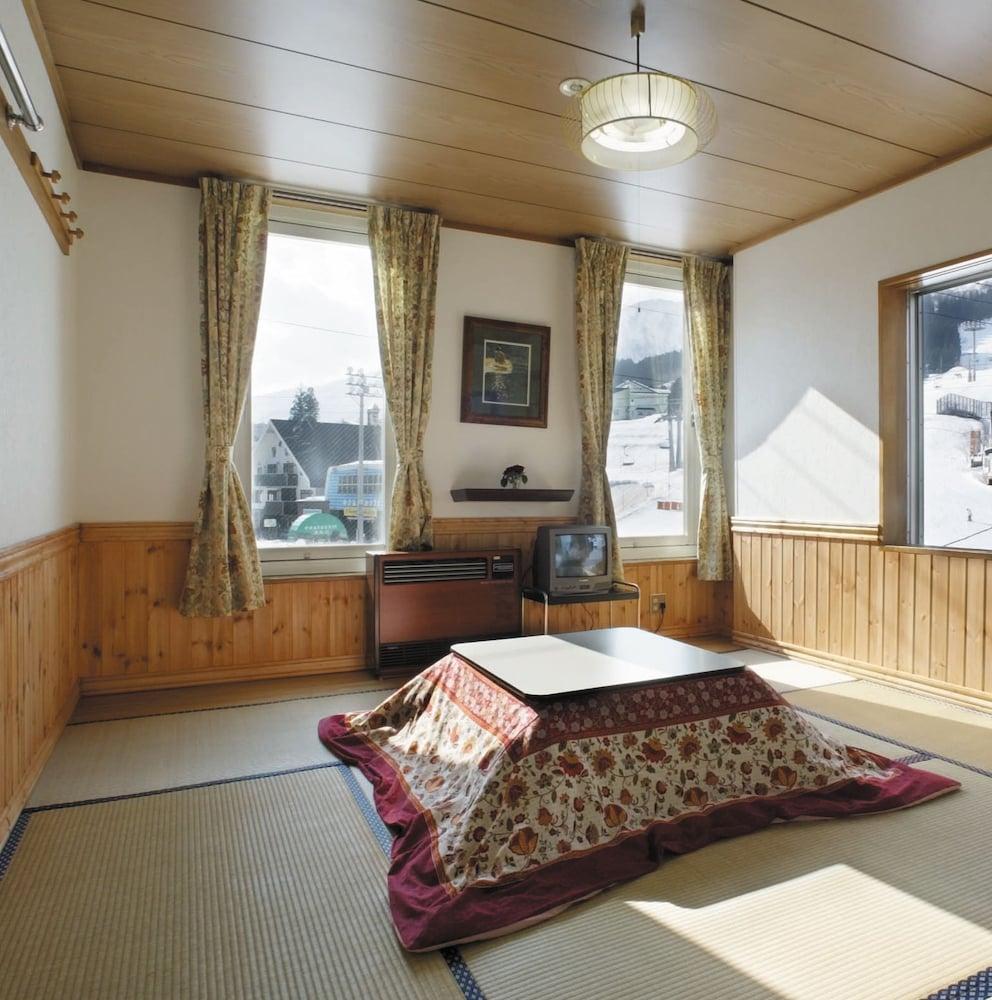 Mistral Hotell Minamiuonuma Exteriör bild